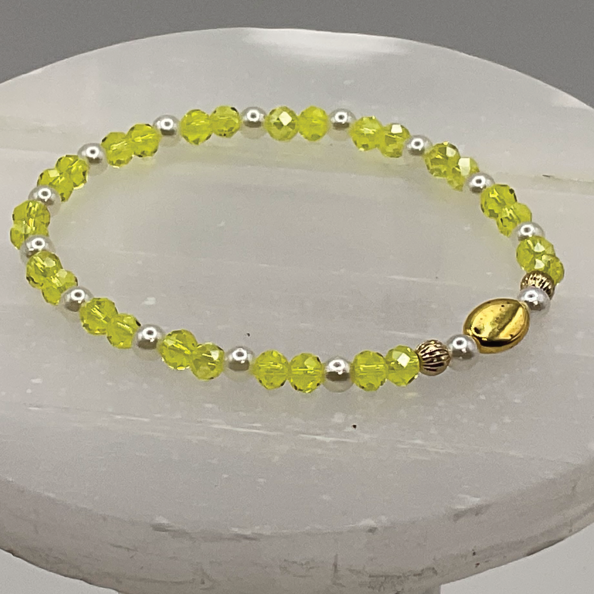 15.5 cm (6.1") Yellow Pearl Bracelet with Gold Spacers