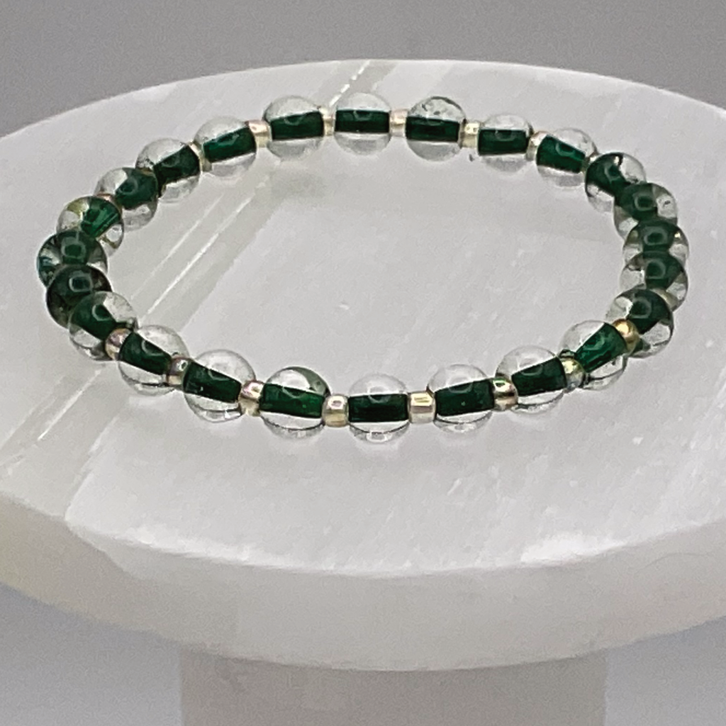 15.5 cm (6.1") Crystal Green Bracelet with Champagne Spacers