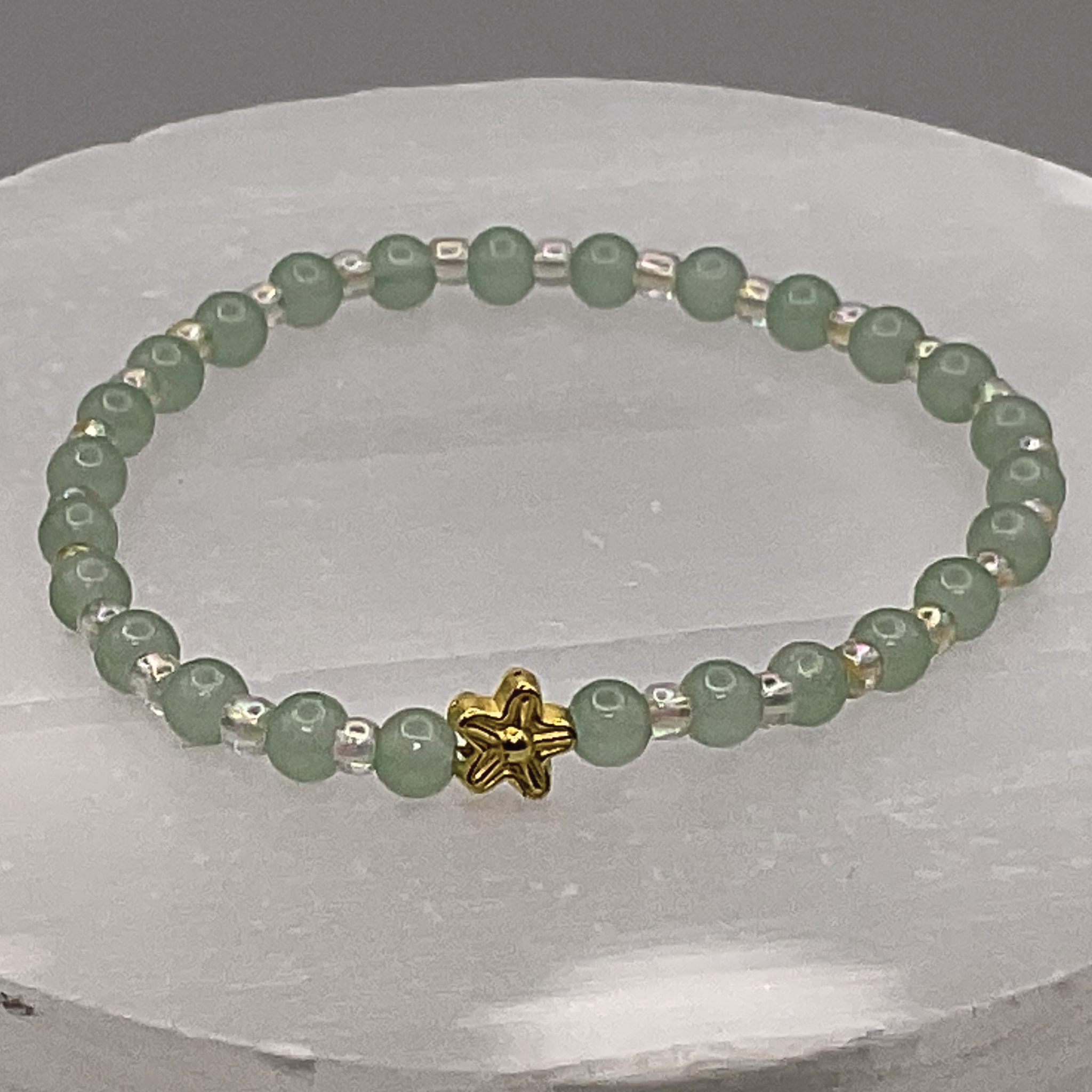 15 cm (5.9") Green Chalcedony Gold Star Bracelet with Amber Crystal Spacers
