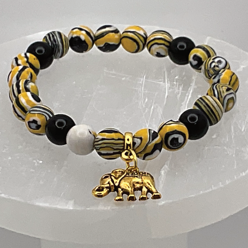 Pulsera con dije de elefante de ágata negra y jaspe de abejorro