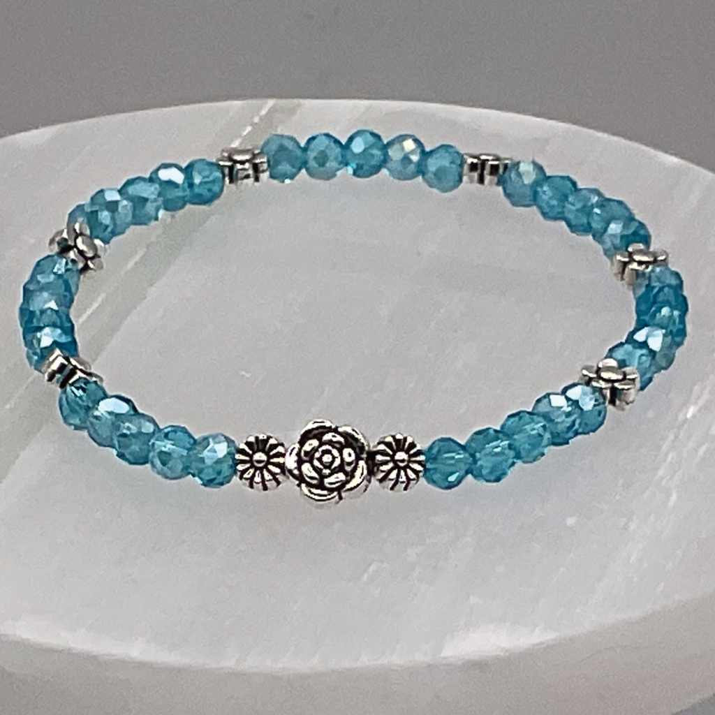 15.5 cm (6.1") Light Blue Flower Bracelet with Silver Flower Spacers