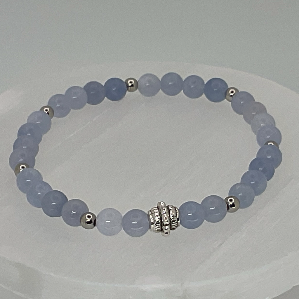 Pulsera de aguamarina con espaciadores de plata