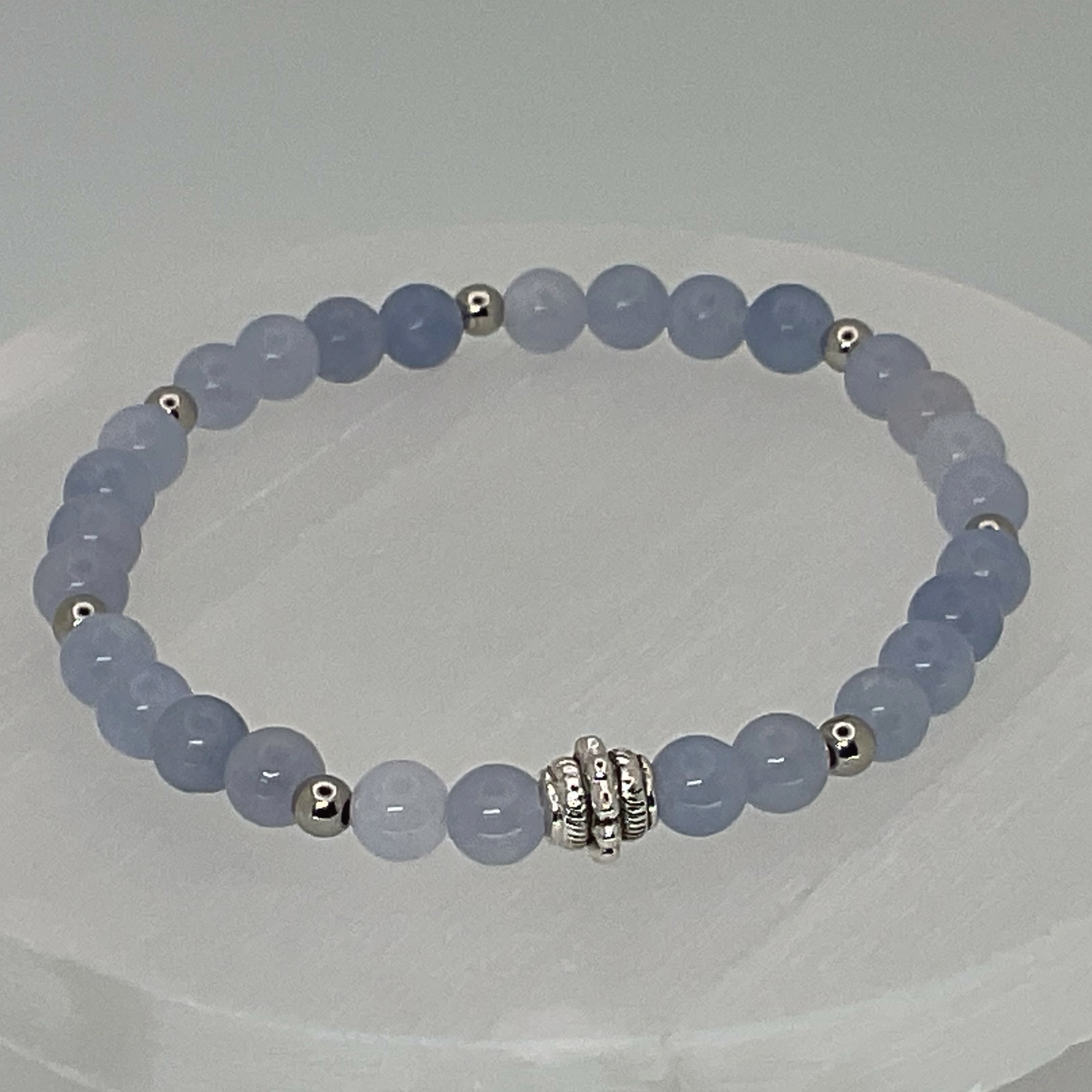 Pulsera de aguamarina con espaciadores de plata