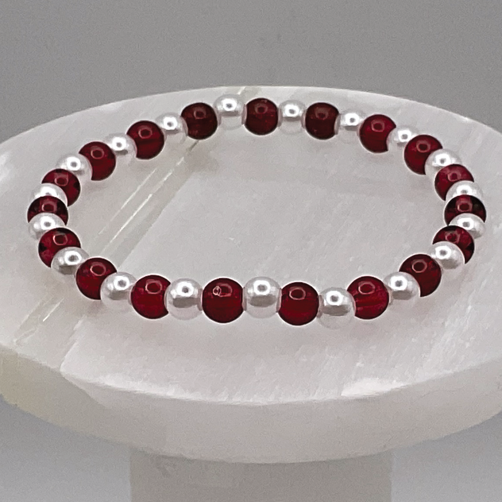 Pearl Red Glass Bracelet