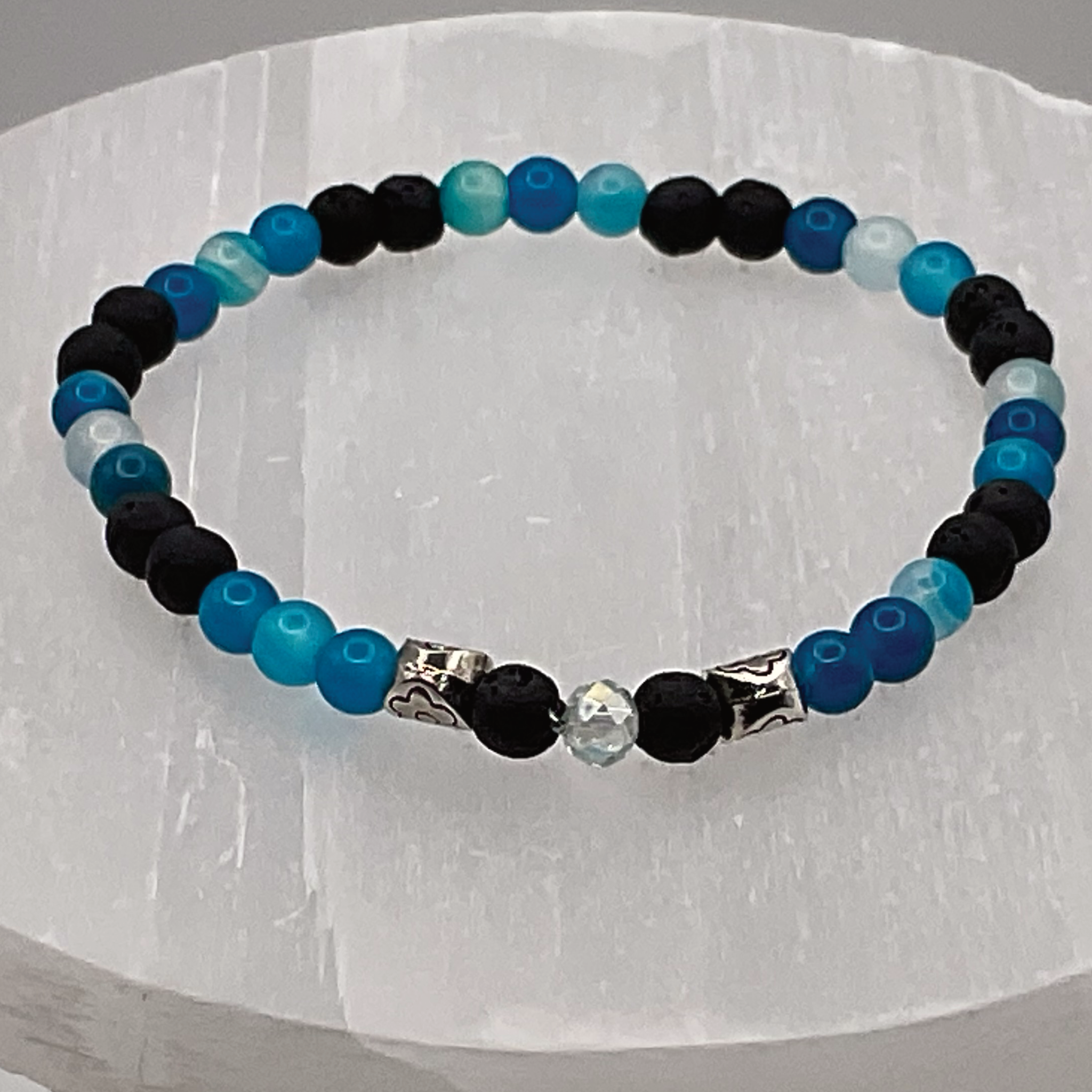 14 cm (5.5") Blue Dragon Vein Agate Black Agate Bracelet