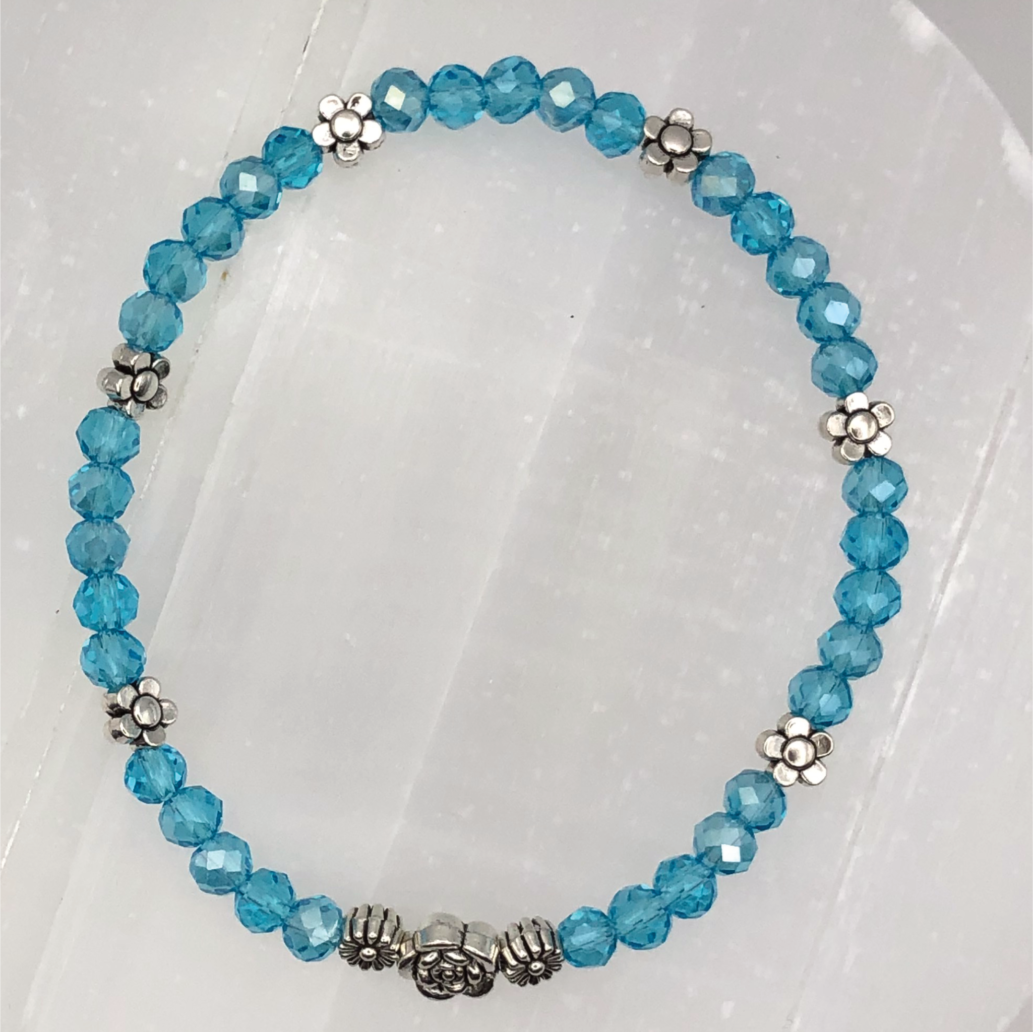 15.5 cm (6.1") Light Blue Flower Bracelet with Silver Flower Spacers