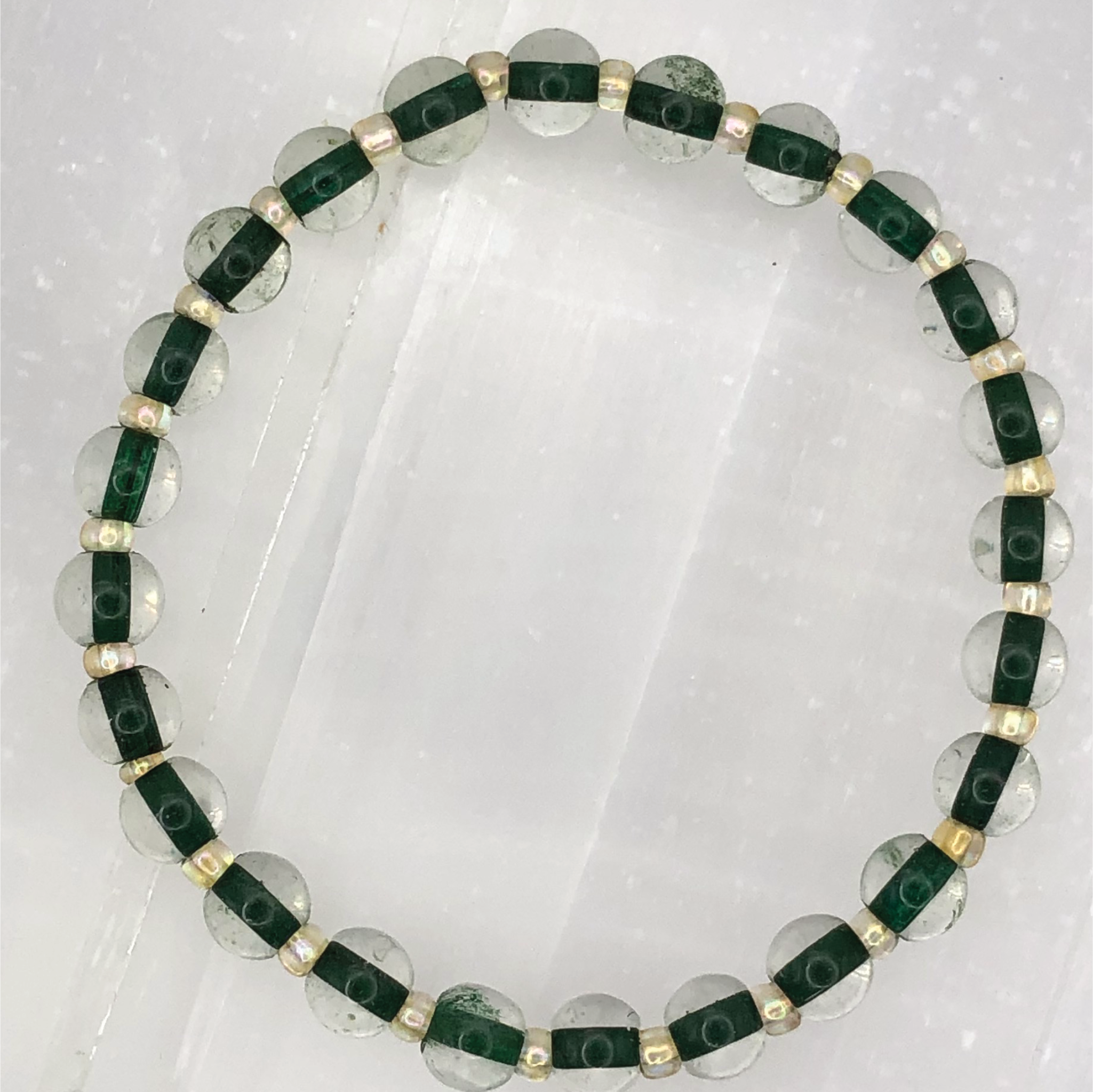 15.5 cm (6.1") Crystal Green Bracelet with Champagne Spacers