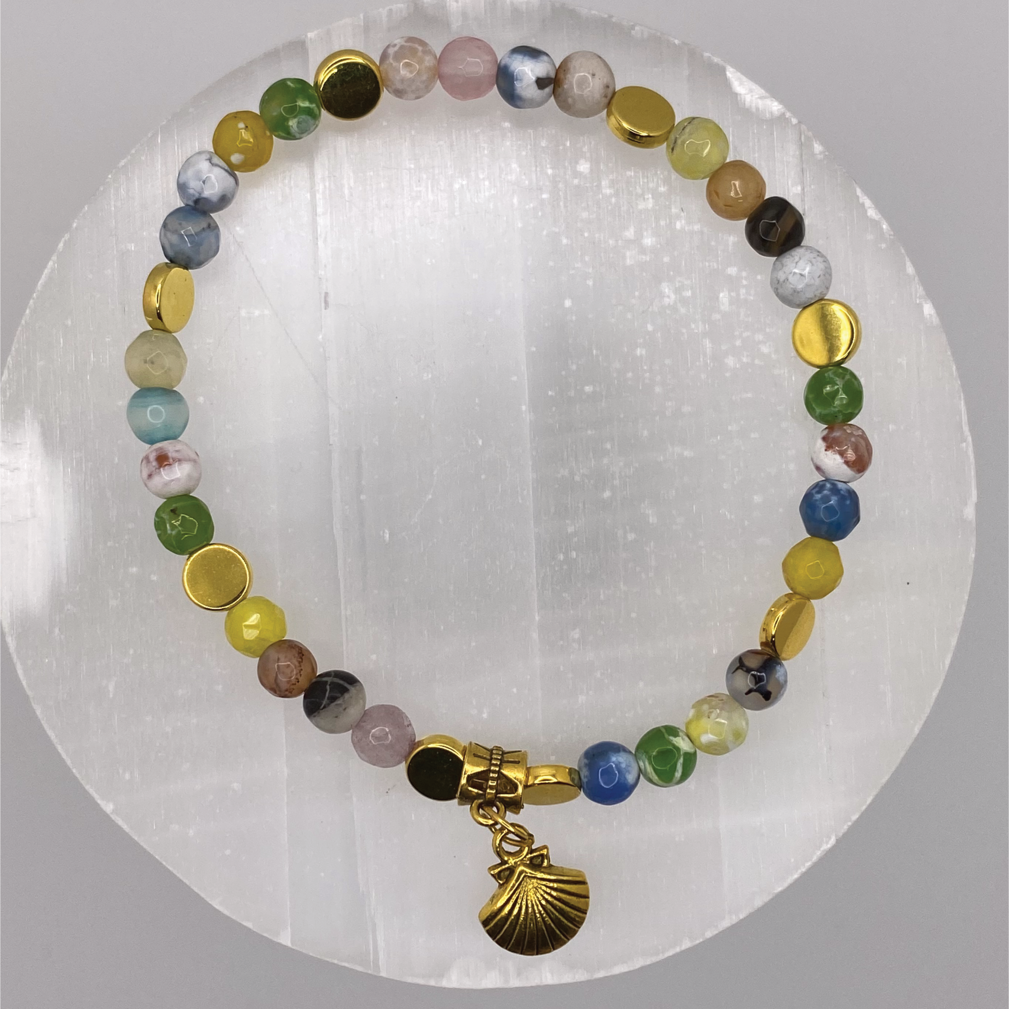 Multicolored Dragon Vein Agate Shell Charm Bracelet with Gold Tone Disc Spacers