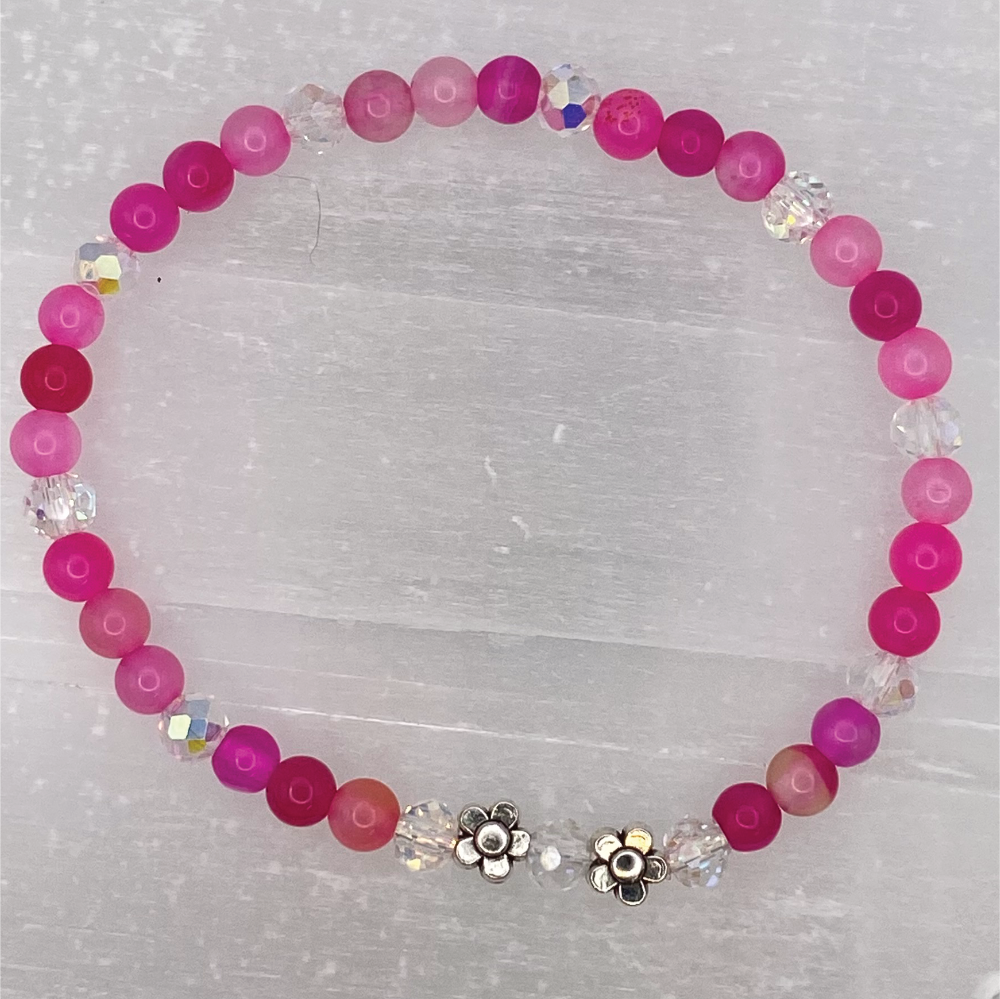 14.5 cm (5.7") Pink Dragon Vein Agate Silver Flowers Bracelet with Crystal Spacers