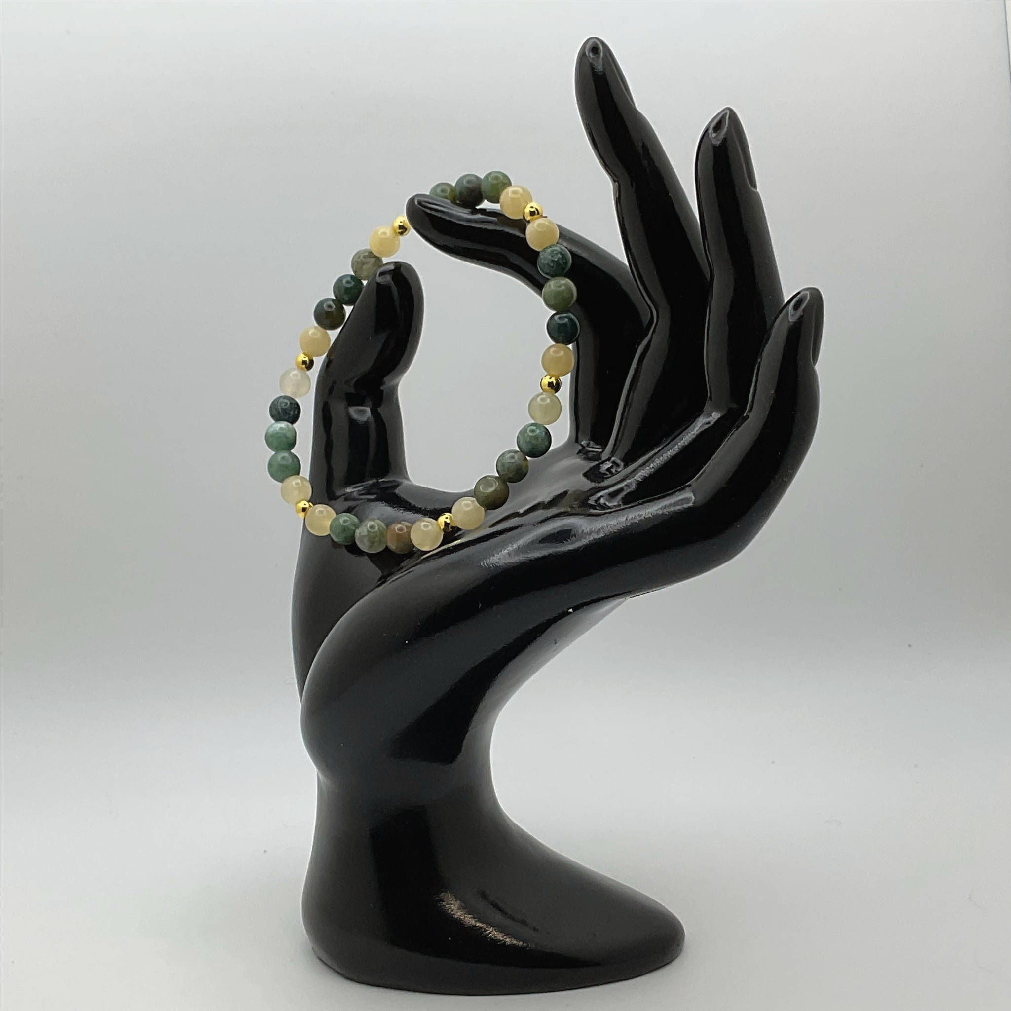 Pulsera oriental de ágata y jadeíta con separadores de oro