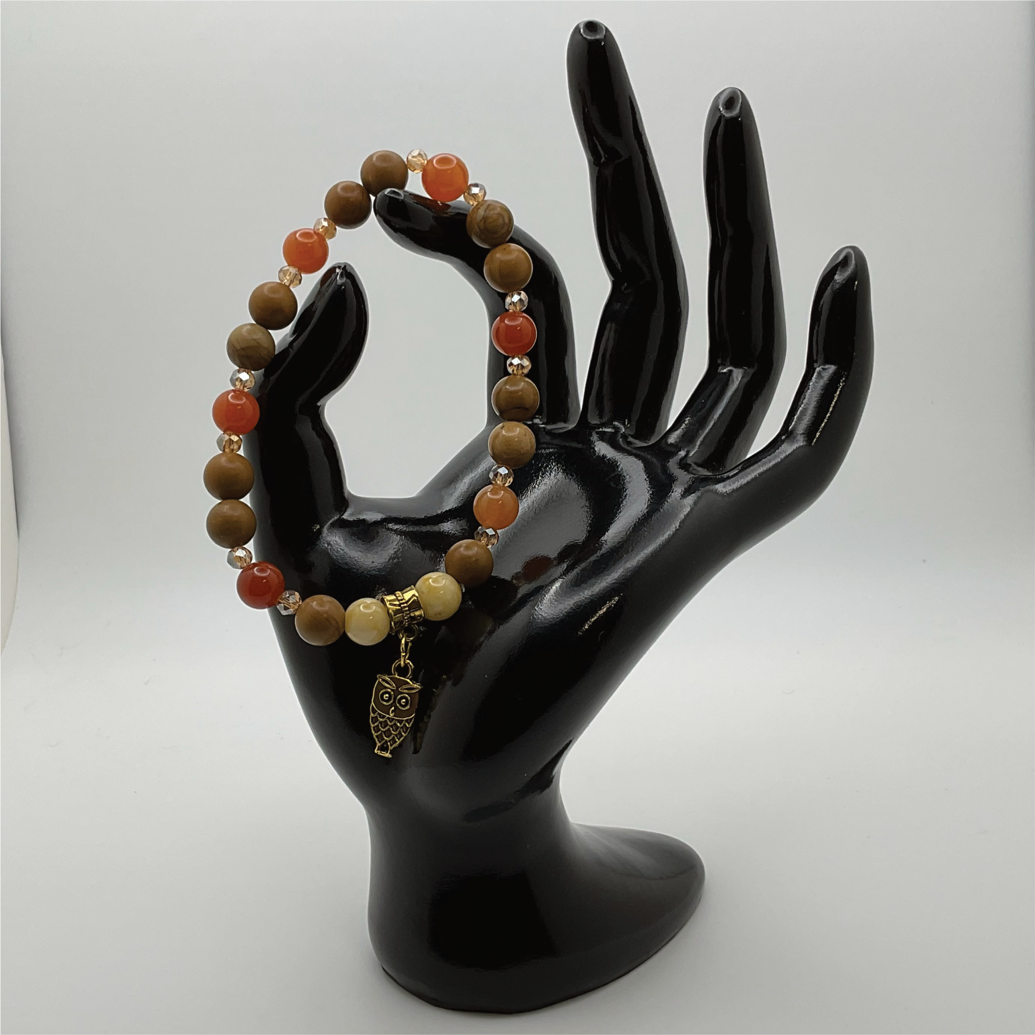 Pulsera de amuleto de búho de jaspe amarillo con espaciadores de cristal