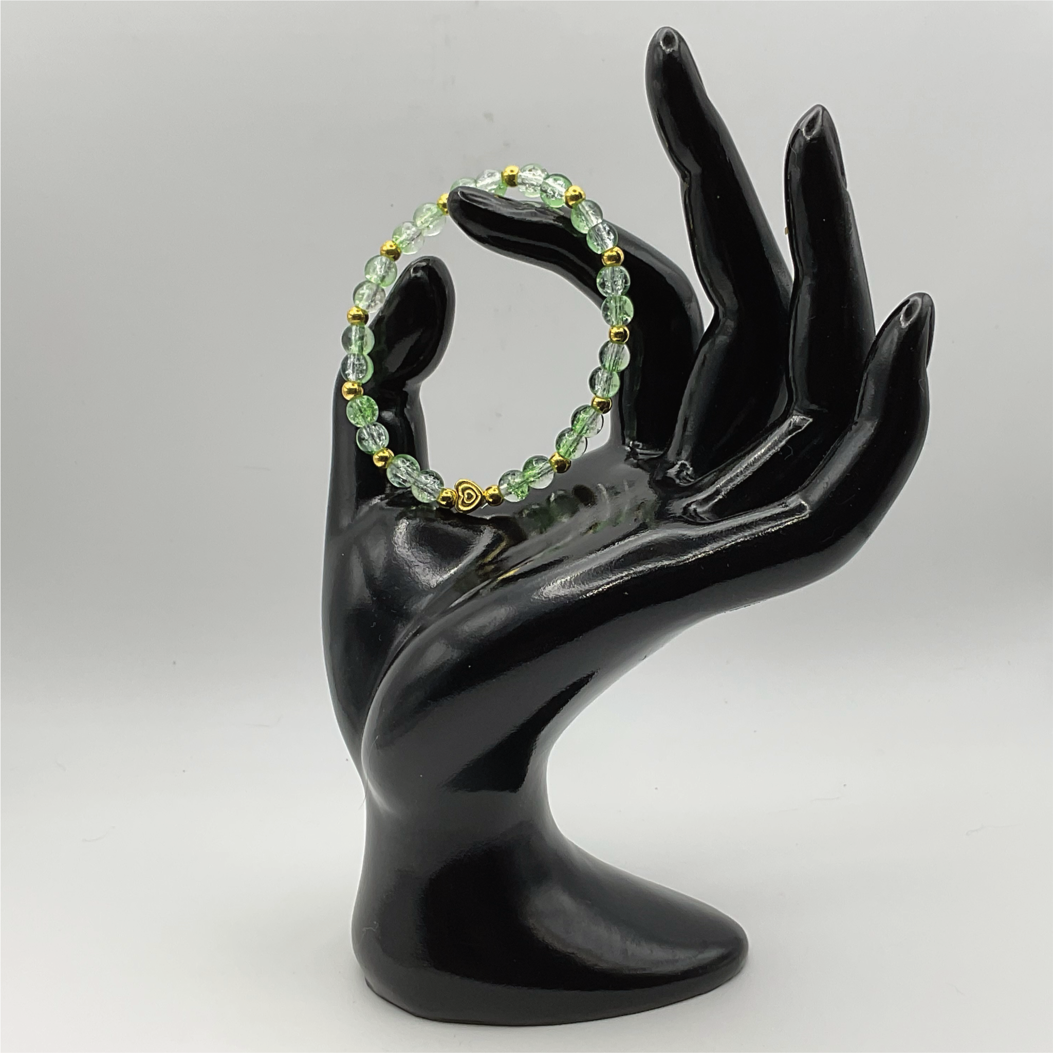 14.5 cm (5.7") Green Crackle Heart Bracelet with Gold Spacers
