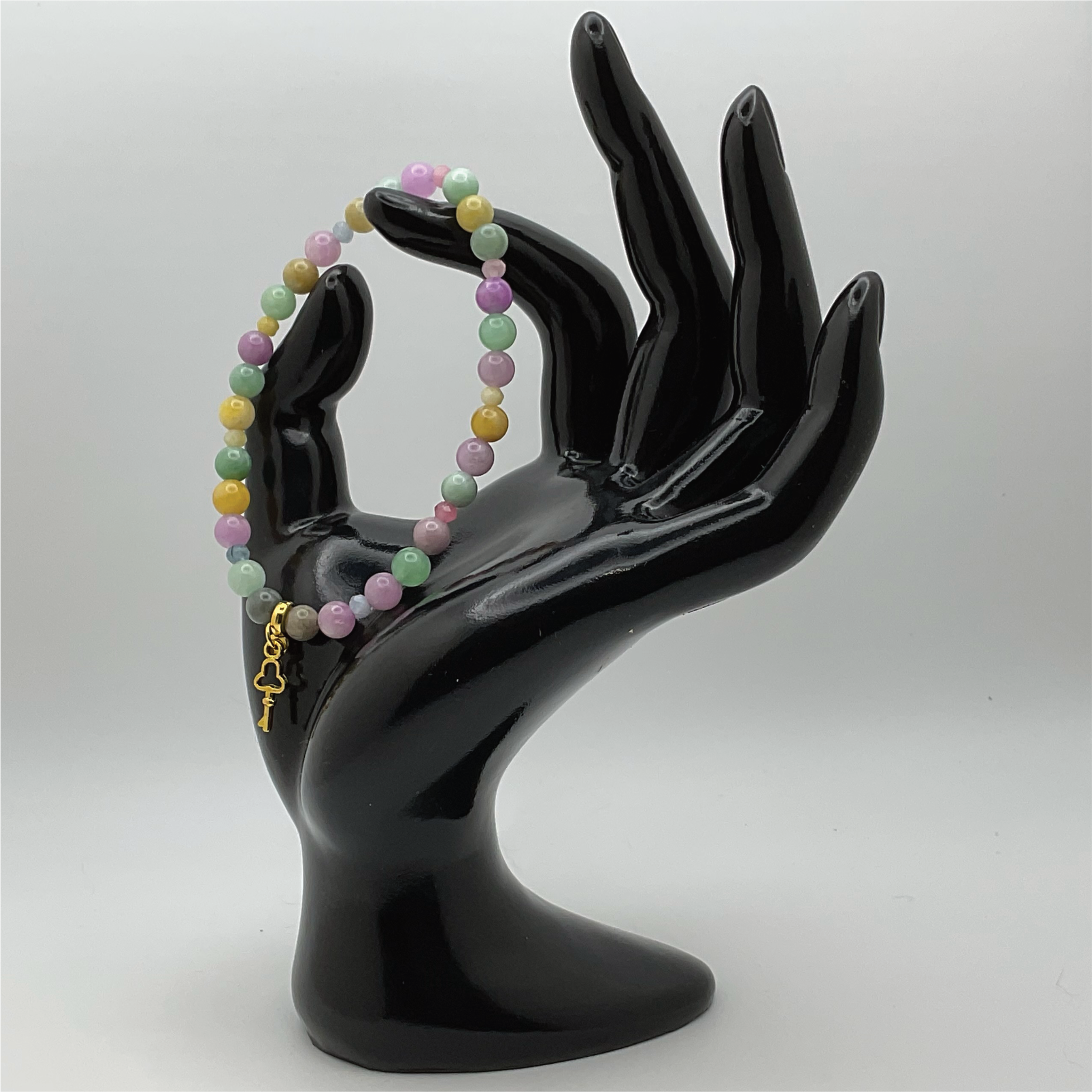 Pulsera con colgante de turmalina elbaíta