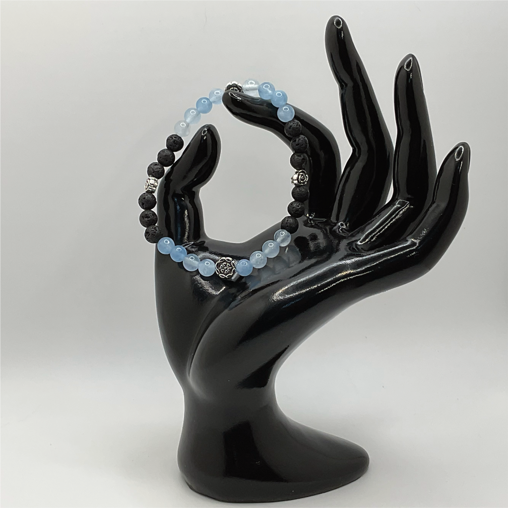 Pulsera de berilo aguamarina y roca de lava con espaciadores de plata