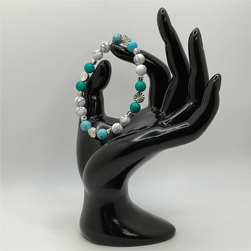 Pulsera de calcedonia verde y howlite azul con espaciadores de plata