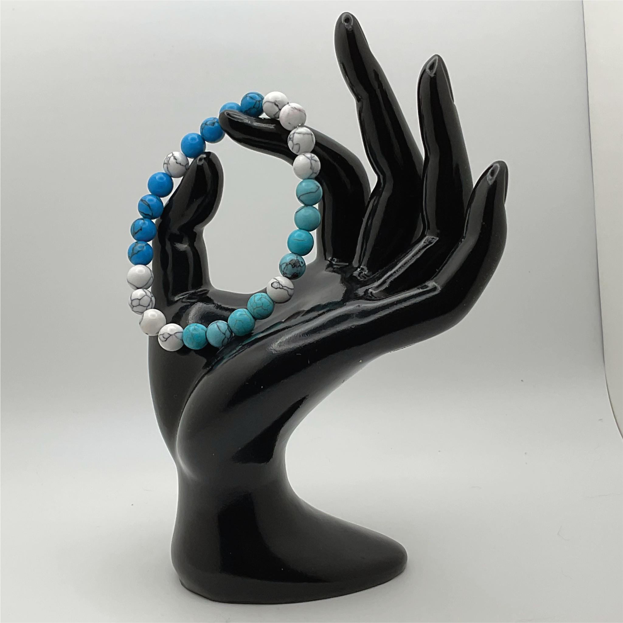Pulsera de Howlita Blanca y Azul