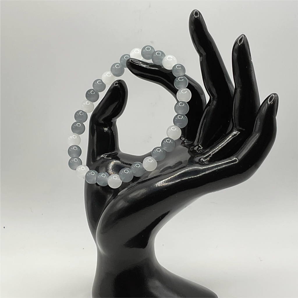 Pulsera de cristal gris y blanco nublado