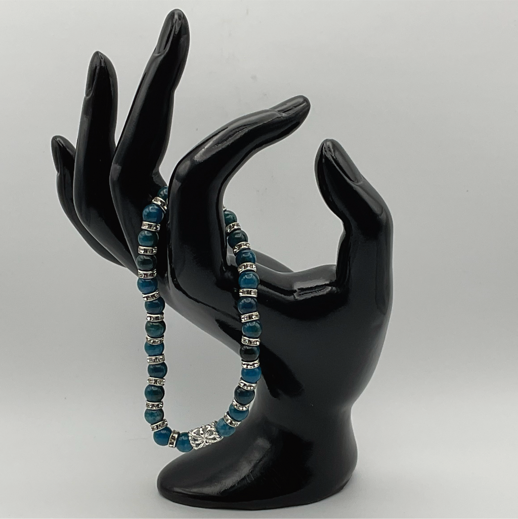 Pulsera de apatita azul con espaciadores plateados