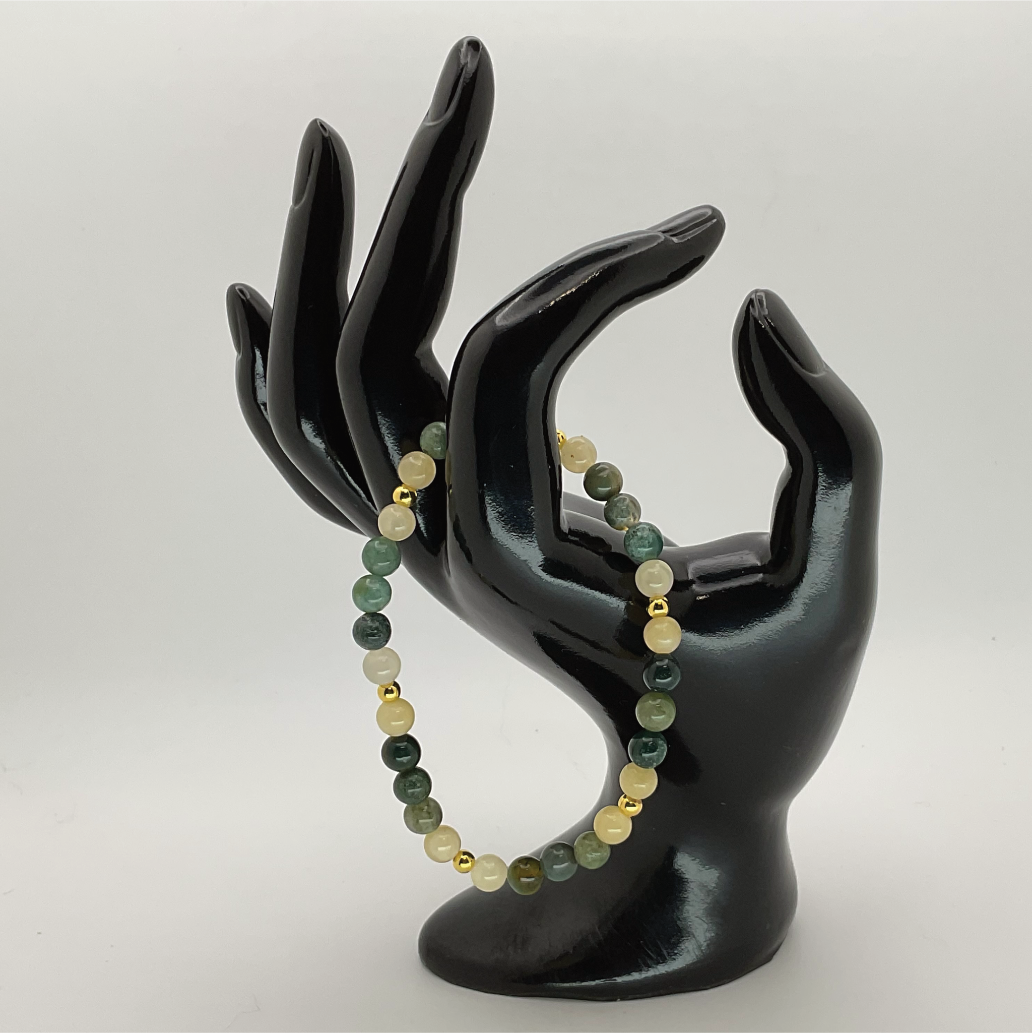 Pulsera oriental de ágata y jadeíta con separadores de oro