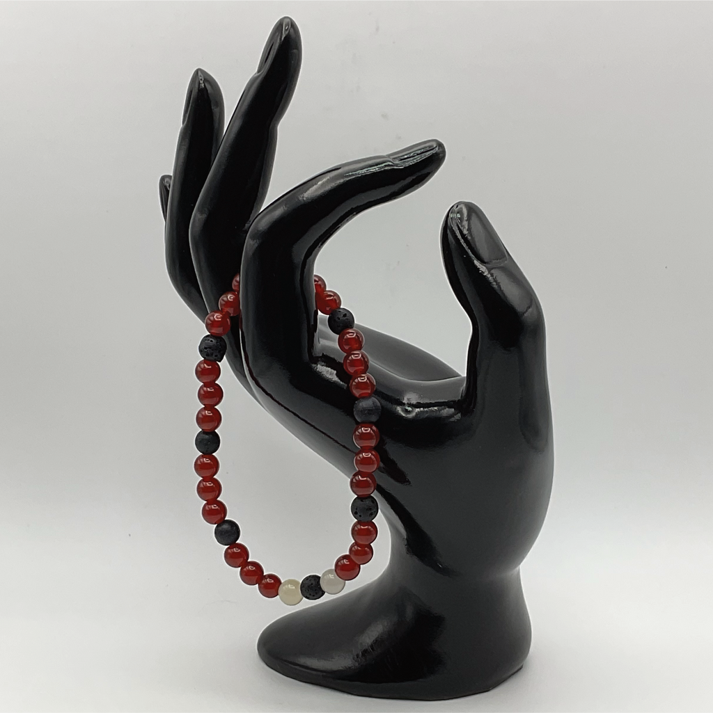 Pulsera de ágata cornalina, lava y cuarzo lechoso