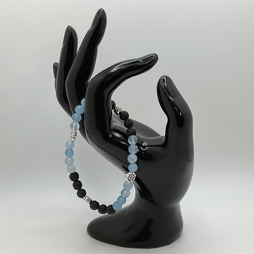Pulsera de berilo aguamarina y roca de lava con espaciadores de plata