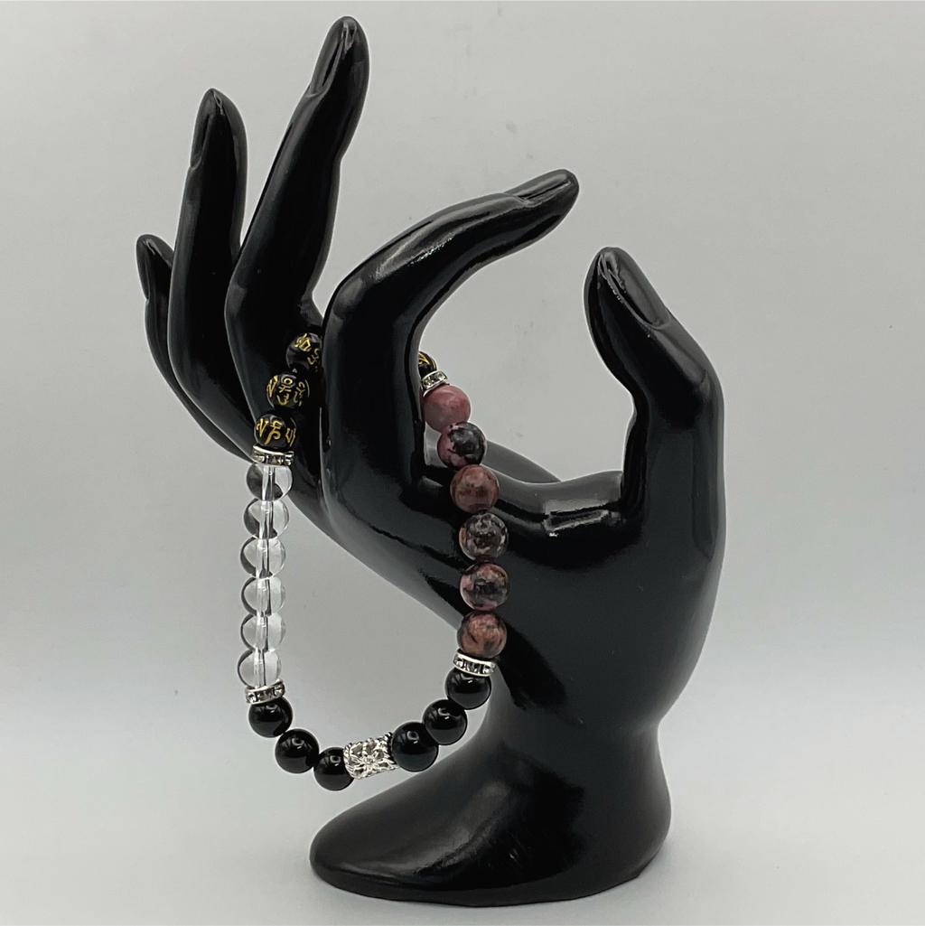 Pulsera de Cuarzo Transparente y Rodonita con Pixiu Negro y Espaciadores Tono Plata