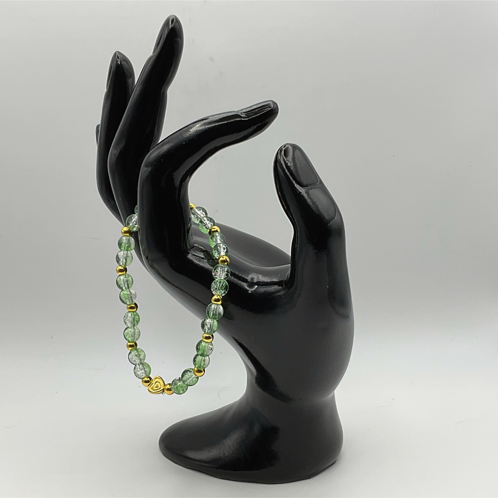 14.5 cm (5.7") Green Crackle Heart Bracelet with Gold Spacers