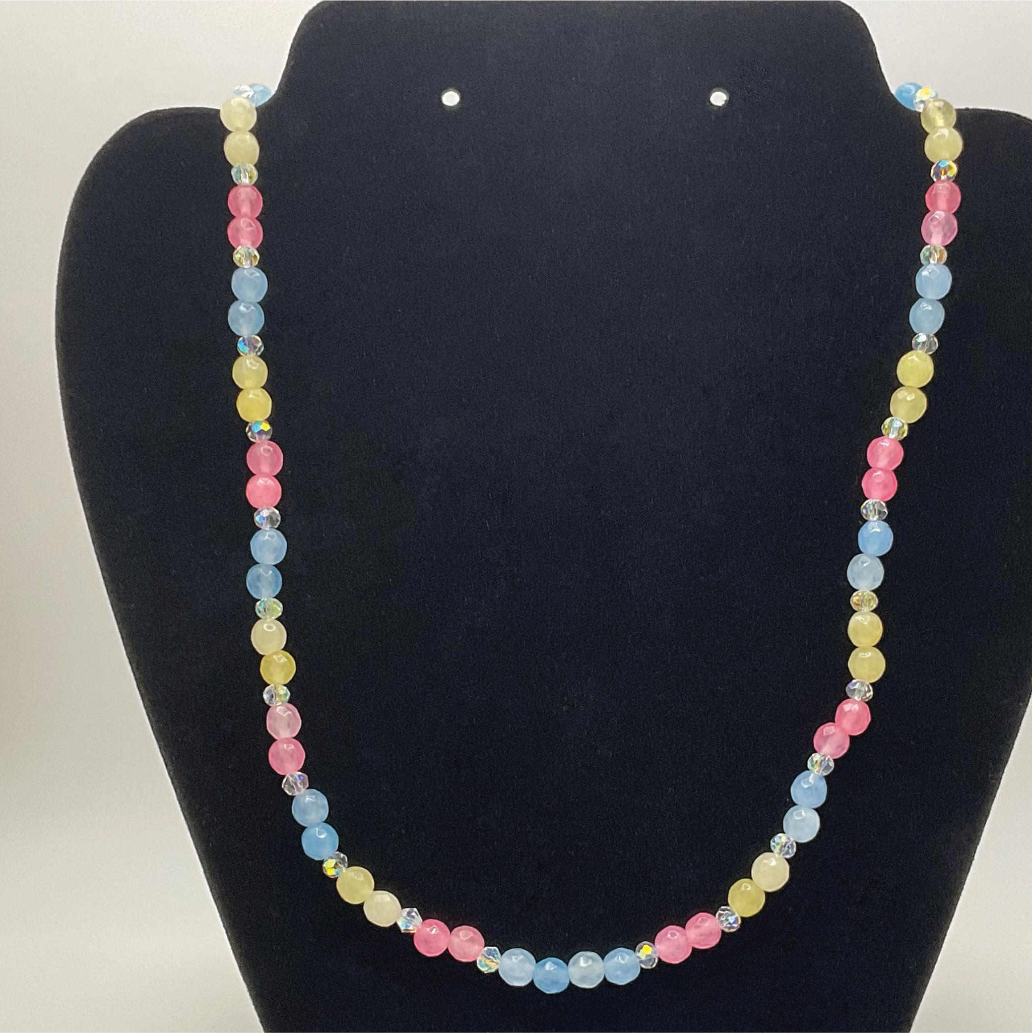 Collar de ágata calcedonia rosa, amarilla y azul de 50,8 cm con espaciadores de cristal