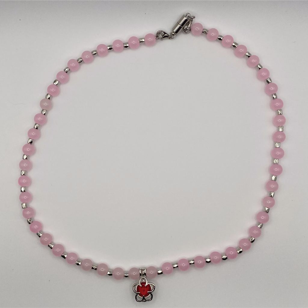 Collar de cristal con charm de flor rosa de 22" con espaciadores plateados