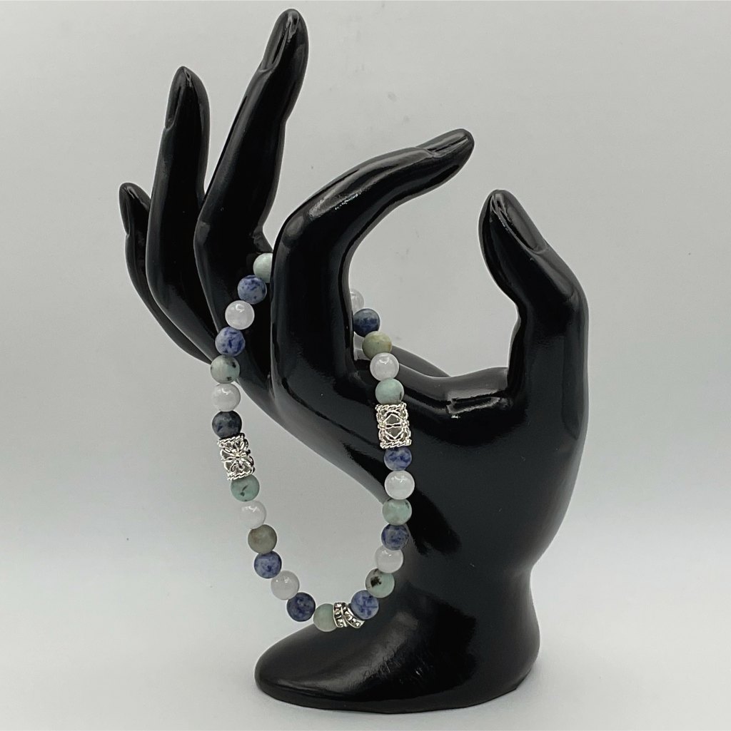 Pulsera de Sodalita y Cuarzo Lechoso con Separadores de Plata