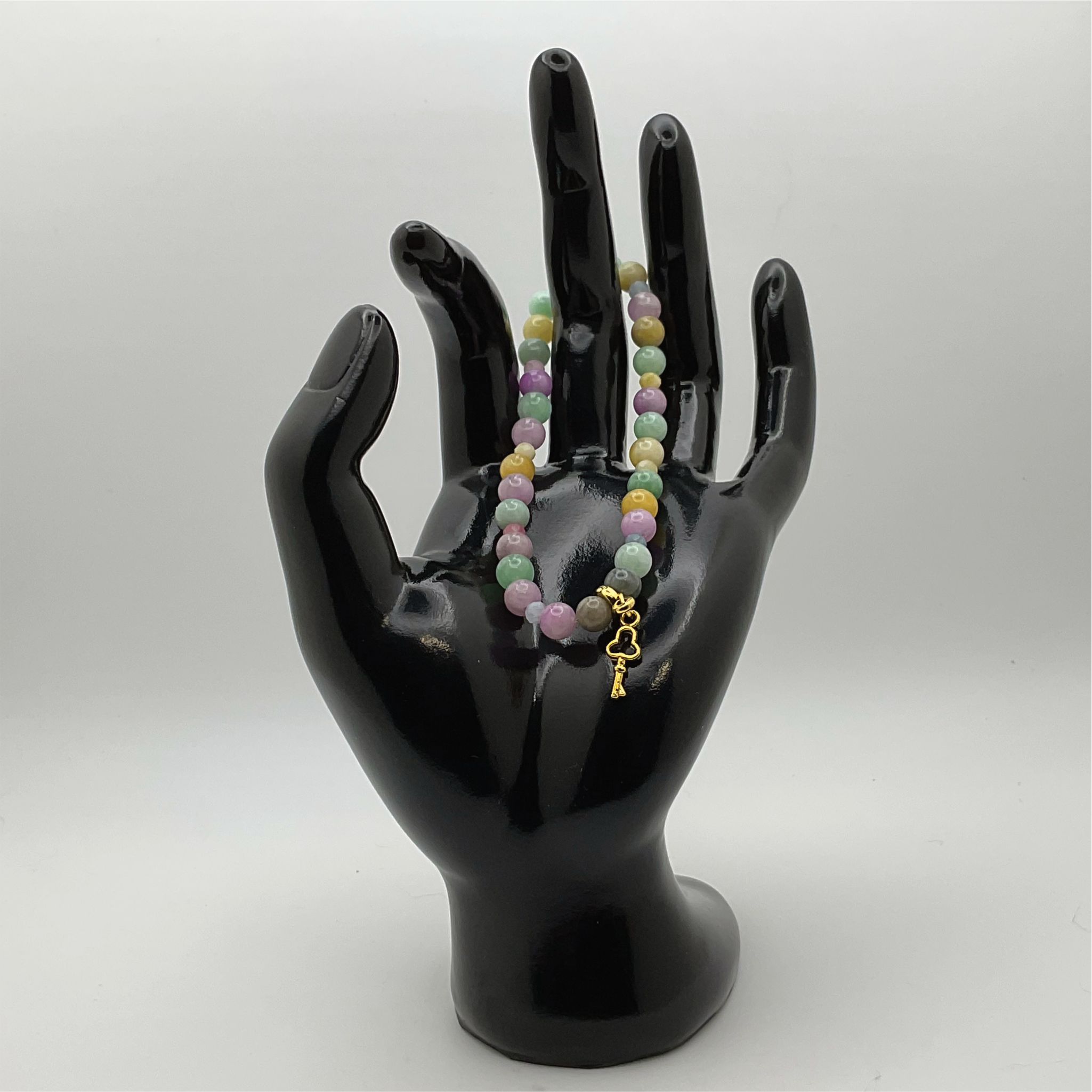 Pulsera con colgante de turmalina elbaíta
