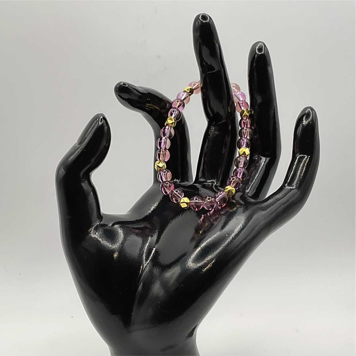 14 cm (5.5") Cloudy Pink Bracelet with Gold Square Spacers