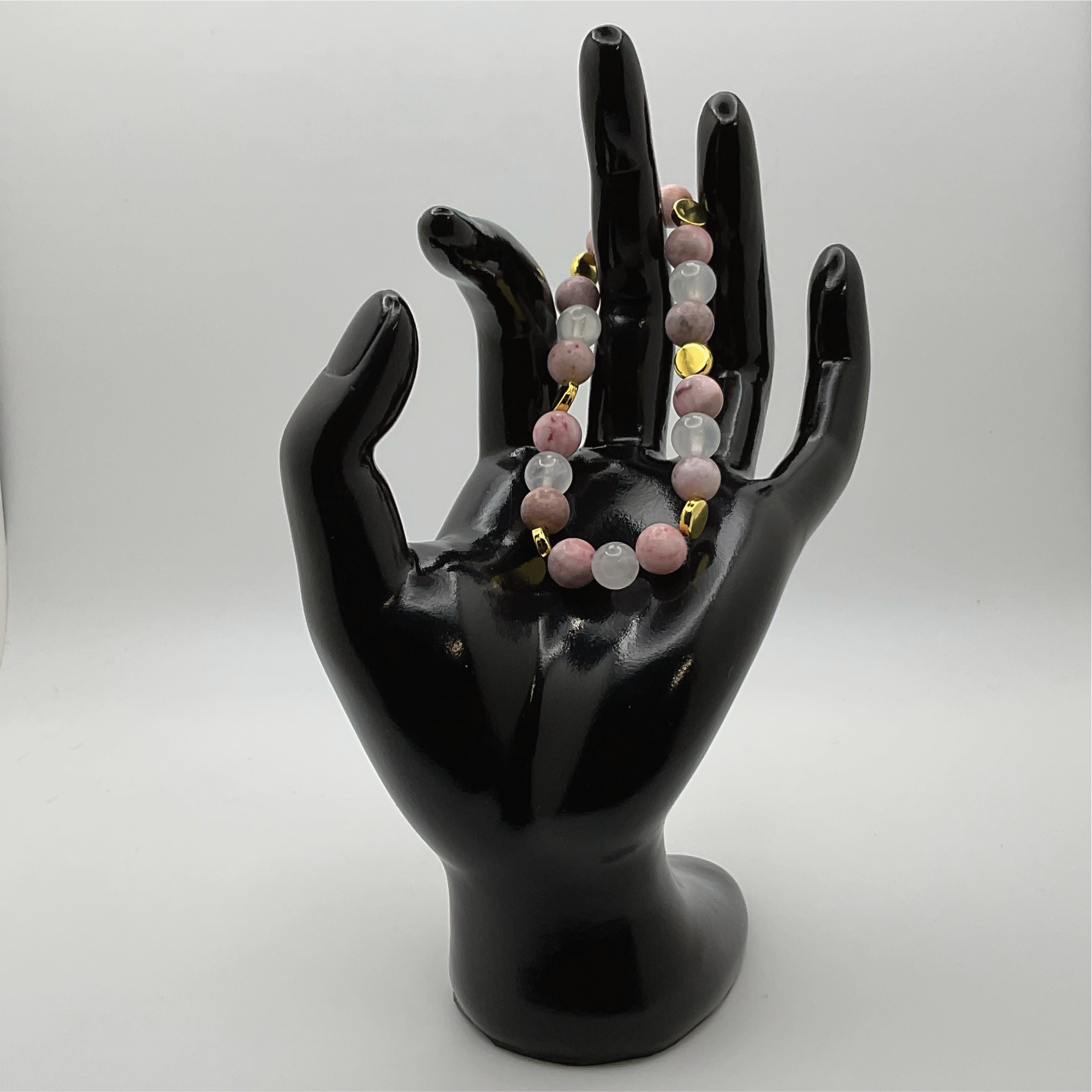 Pulsera de cuarzo lechoso y ópalo rosa con espaciadores de disco dorados